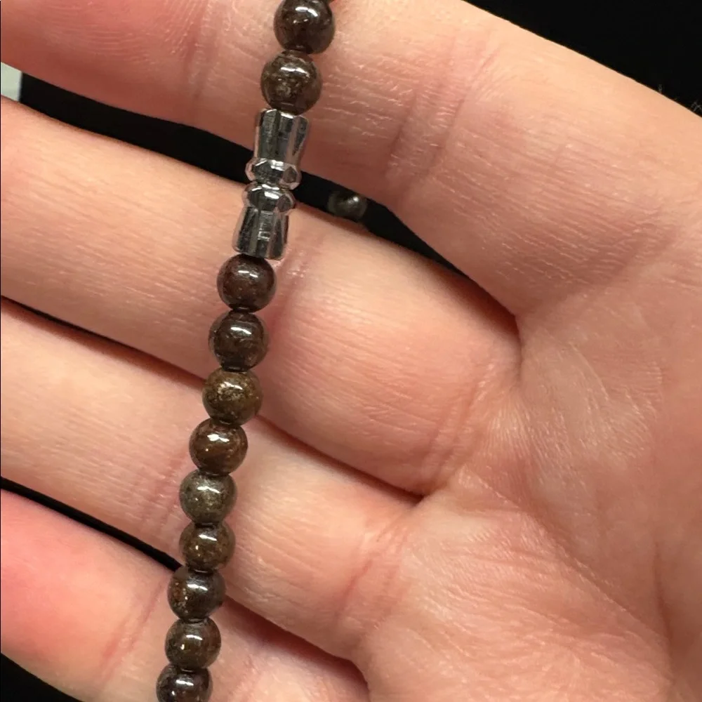 Elegant Gemstone Beaded Necklace - Picture 2 of 2